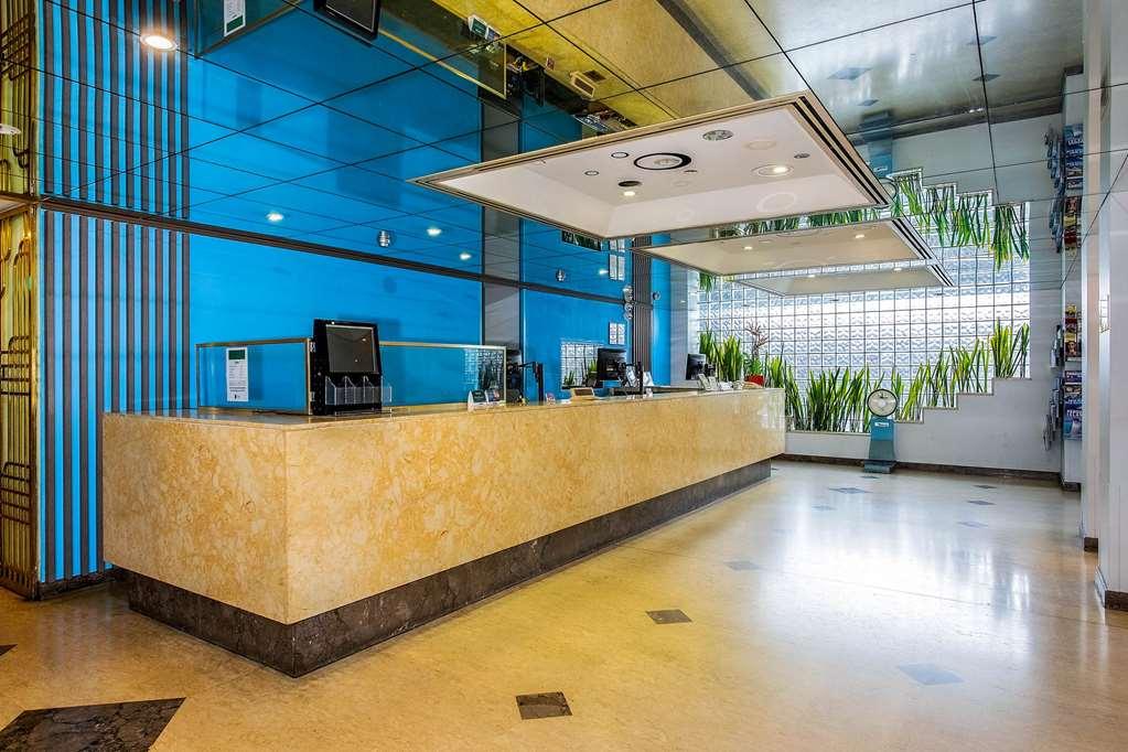 Quality Hotel Ambassador Перт Интерьер фото