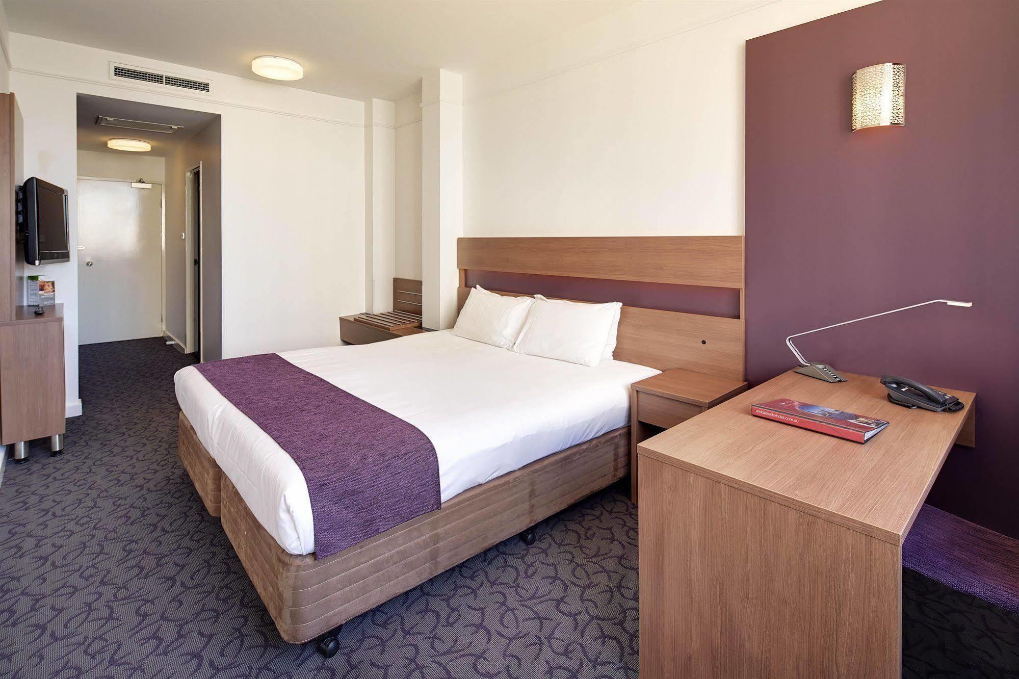 Quality Hotel Ambassador Перт Экстерьер фото